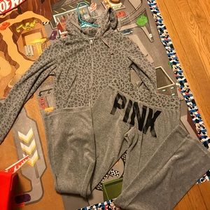 🚫SOLD🚫 velour cheetah set